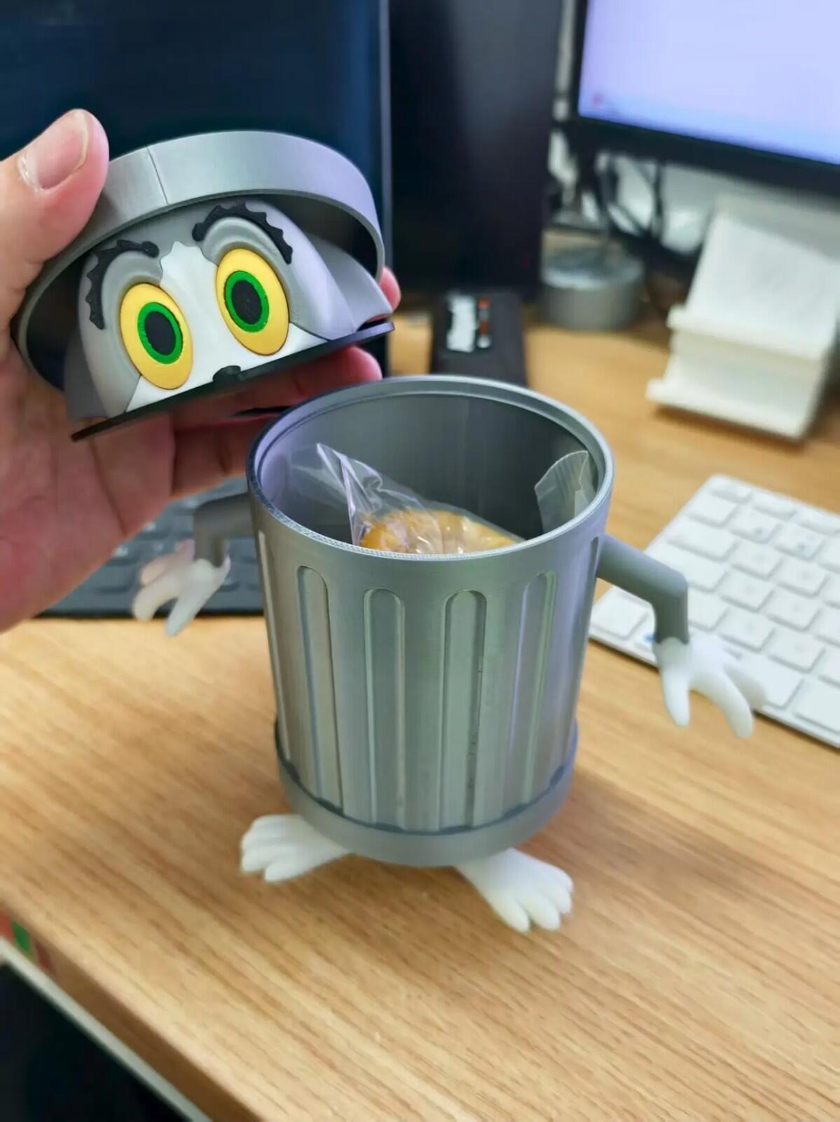 3D Printed Mini Trash Can – Cat & Mouse Design | Funny Desk Organizer | Cute Gar