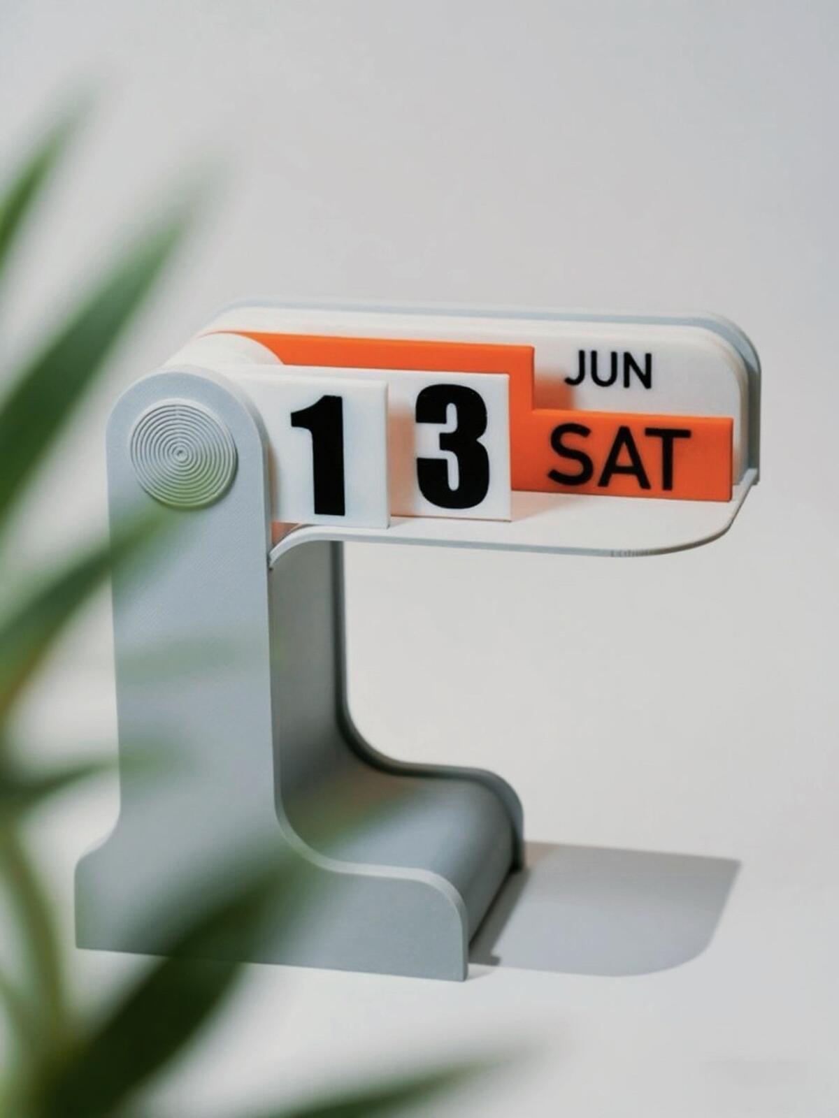 3D Printed Desk Flip Calendar – Colorful Reusable Daily Calendar