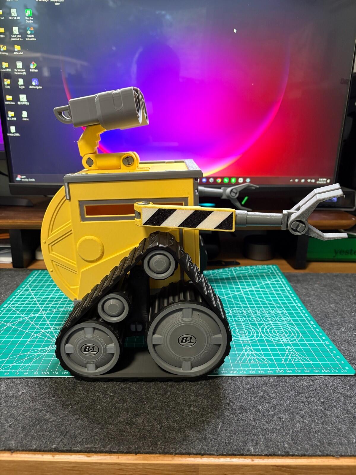 3D Printed Robot Style Tissue Box – Movable Arms Design, Cute Wall-E Inspired